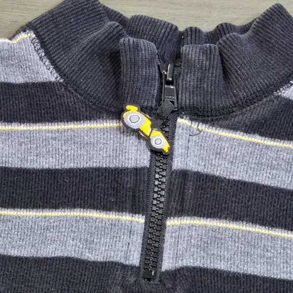 Gymboree Quarter Zip pullover sweater. Size 4t - Picture 2 of 3